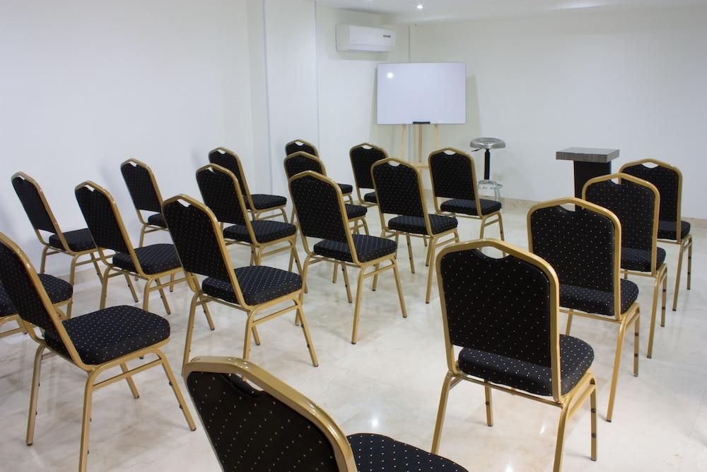 Washington Plaza Hotel Barranquilla  Exterior photo